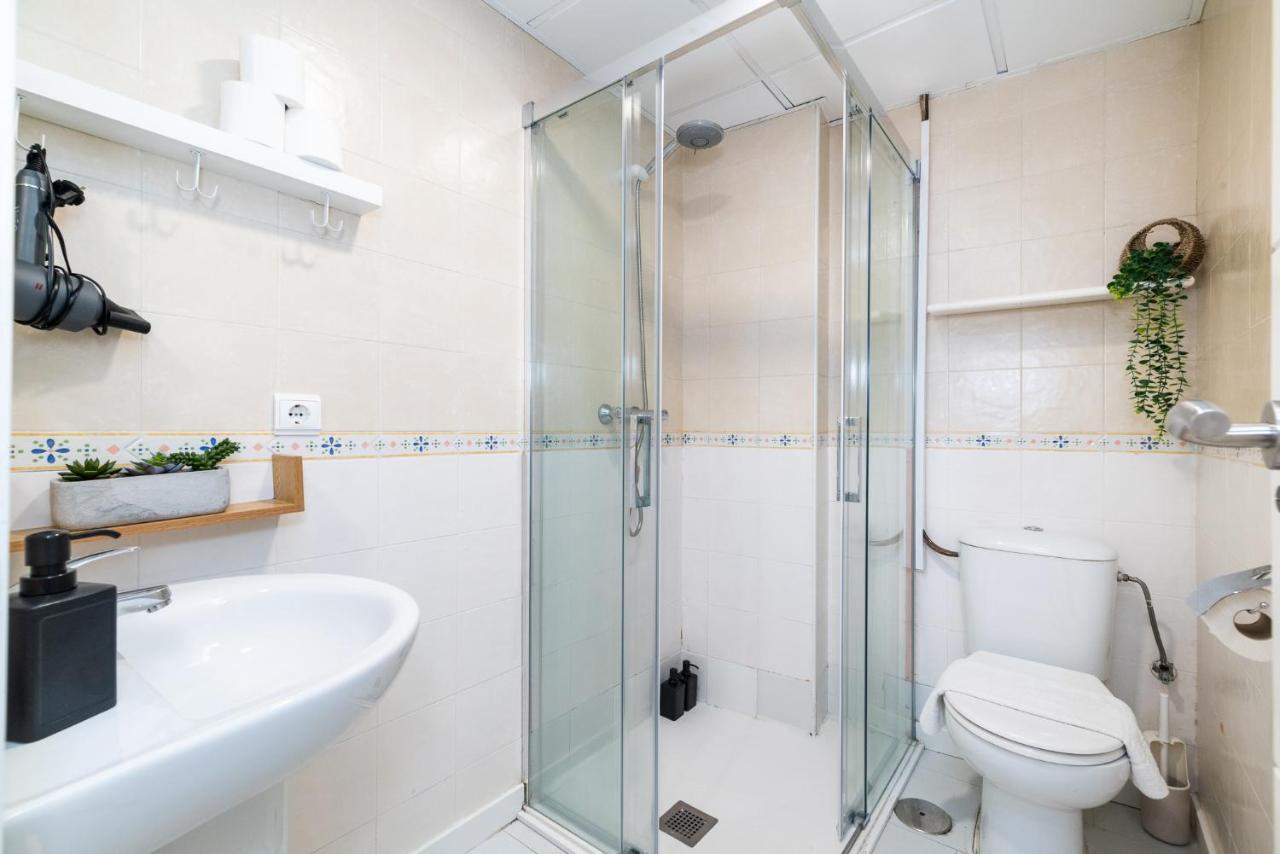 Apto En Granada Centro Con Parking Opcional Apartment Exterior photo